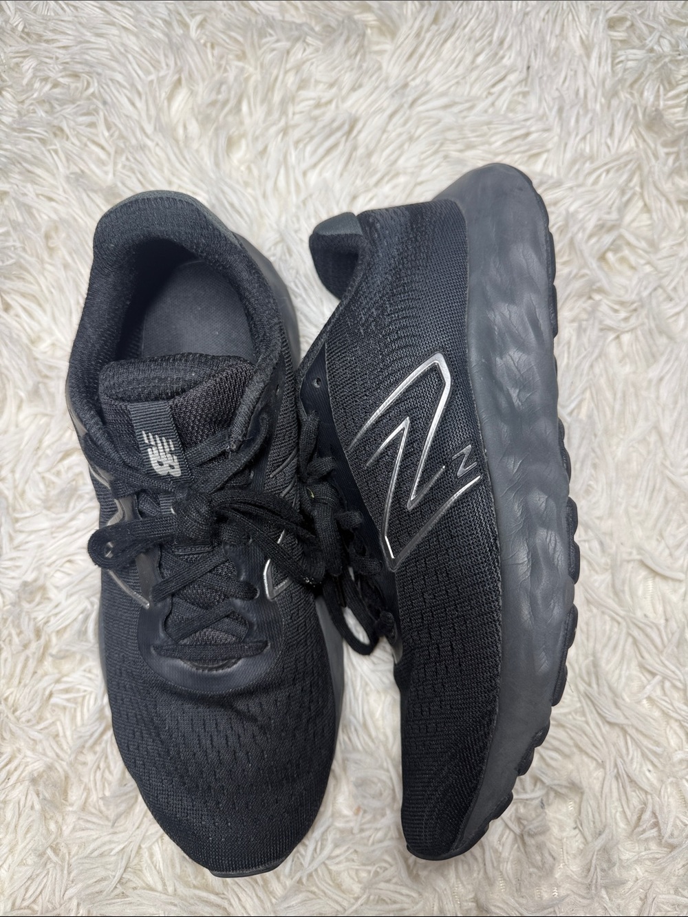 New Balance Black Knit Running Sneakers WMN9 :MEN 7.5